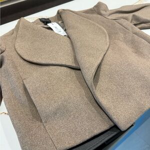 Dynamite Taupe Cropped Tailored Blazer